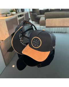 Boné VRT Trucker Black com aba Camurça, linha Life Style